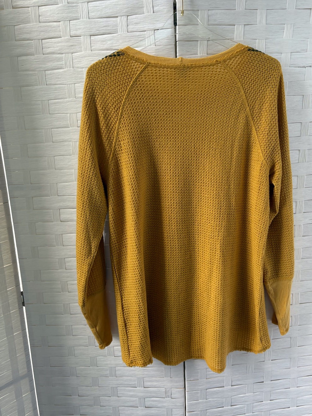 Sundance Large Thermal Waffle Knit Green Embroidered Sleeves High-Low Hem Soft - Picture 3 of 12